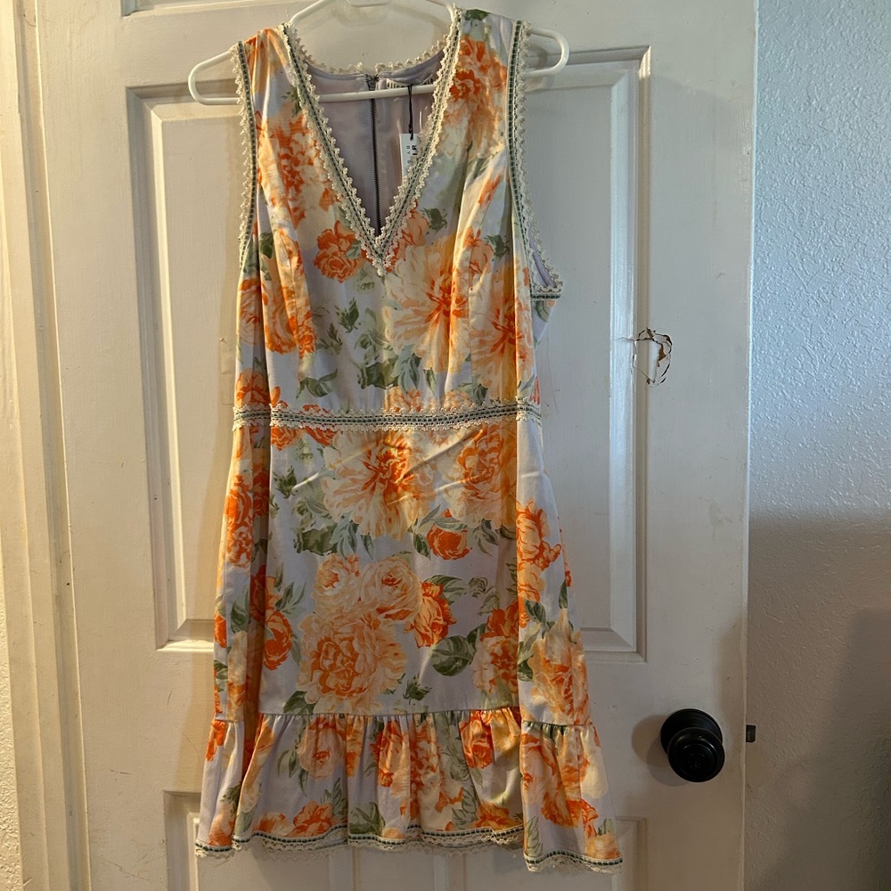 Alice + Olivia White Floral V-Neck Mini Dress with Orange Blooms